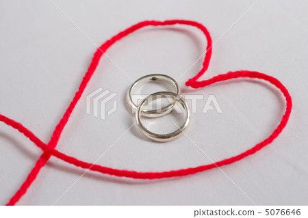 Red string  5076646