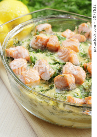 Salmon gratin 5077632