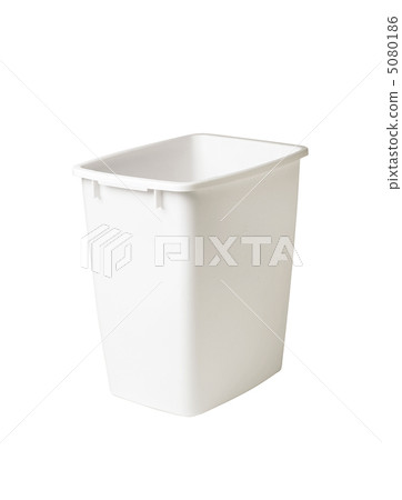 Closed white plastic container 5080186