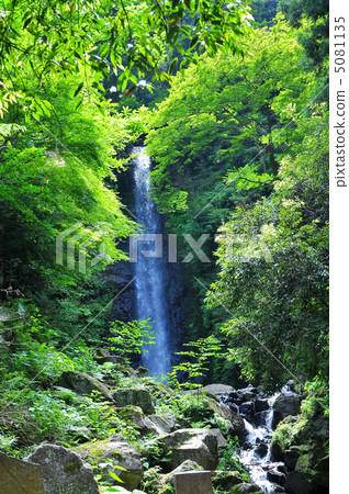 Yoro no Waterfall 5081135