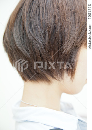 A young lady with a fresh shortcut 5081228