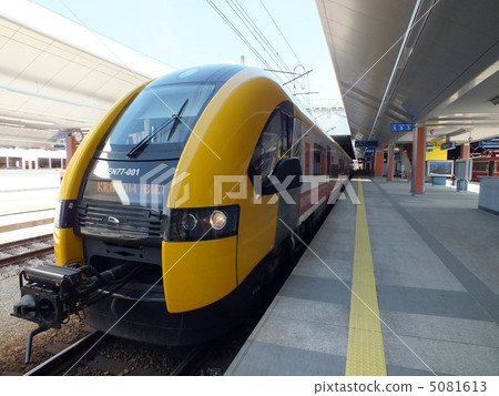 Poland train EN 77 type train 5081613