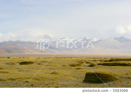 西藏的平原和山脈 5083066