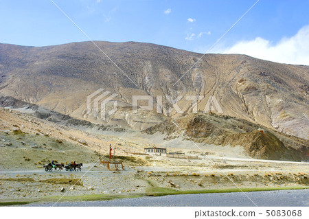Tibetan landscape 5083068
