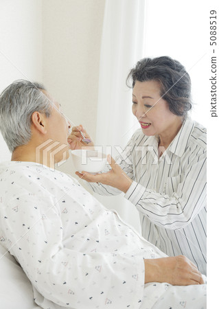 老年護理 5088519