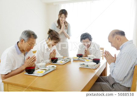 Dinner together 5088538