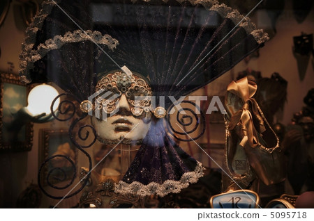 The mask of Venice The mask of Venice 5095718