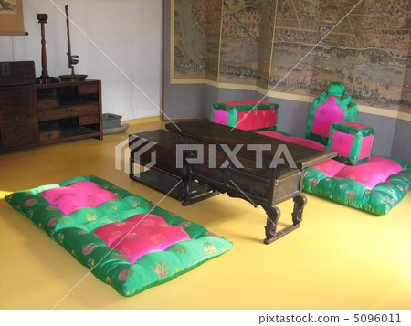 Fluffy cushion 5096011