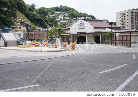 Yokosuka Station Yokosuka Station 5103099