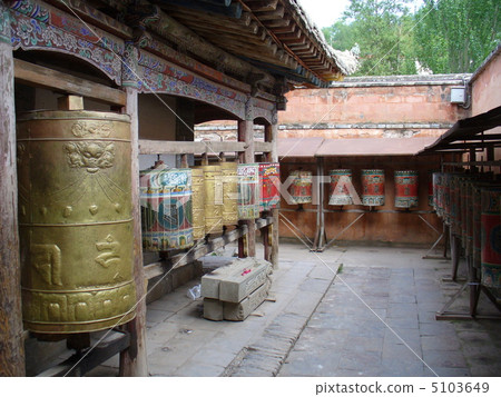 青海省西寧塔爾瑪尼汽車 5103649