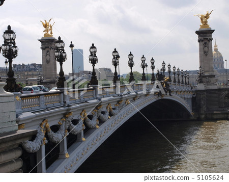 在巴黎的橋樑 5105624