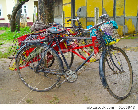 Cycler (Myanmar's three-wheel bicycle) 5105948