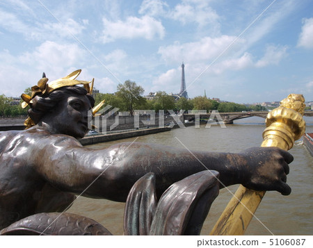 Alexandre III bridge 5106087