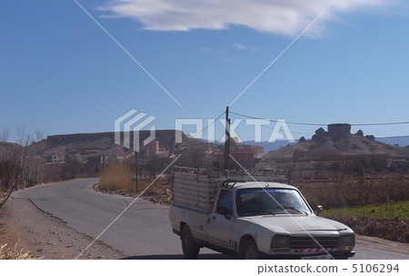 在Kasba高速公路附近 在Kasba高速公路附近 5106294