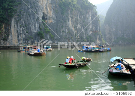 Halong Bay  5106992