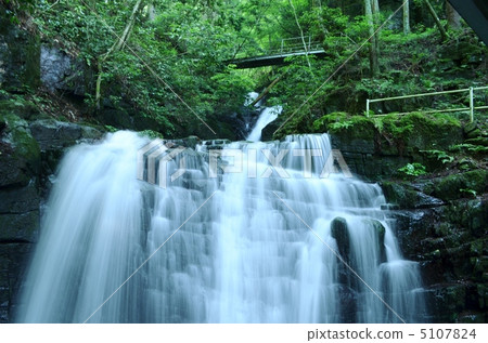 Shiraito Falls 5107824