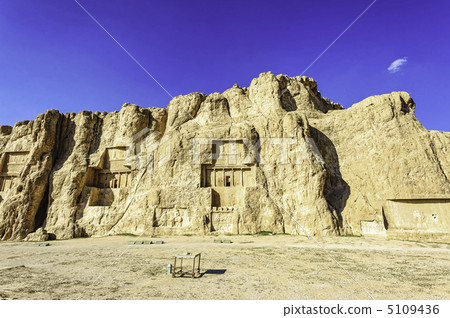 Desert ruins in Iran (Naghet Rostam) 5109436