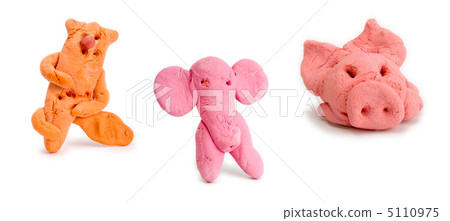 piglet, elephant and cat piglet, elephant and cat 5110975