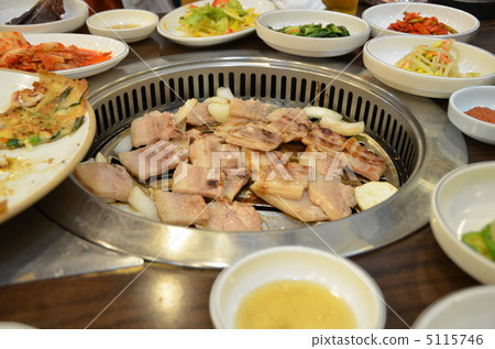 Korean barbecue 5115746