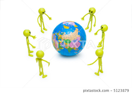 Smilies holding the globe isolated on white Smilies holding the globe isolated on white 5123879