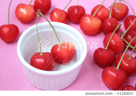 Cherry 5126803