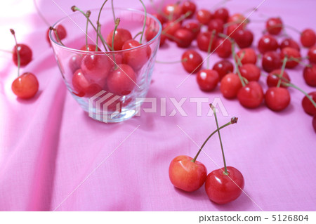 Cherry 5126804