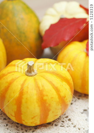 Halloween pumpkin Halloween pumpkin 5128319