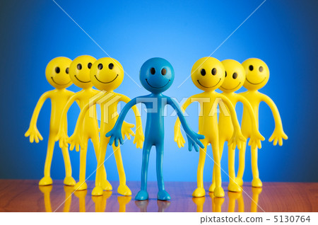 Leadership concept with smilies against gradient background Leadership concept with smilies against gradient background 5130764