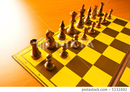 Set of chess figures on the board Set of chess figures on the board 5132892
