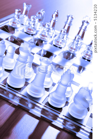 Set of chess figures on the playing board 5134210