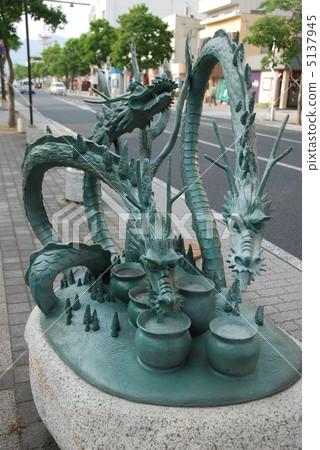 Statue of Yagi Daija (JR Izumo City Station North Exit / Izumo City, Shimane Prefecture) Statue of Yagi Daija (JR Izumo City Station North Exit / Izumo City, Shimane Prefecture) 5137945