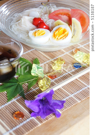 麺 麺 5138187