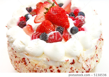 Luxurious strawberry tart Luxurious strawberry tart 5138536