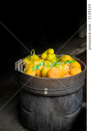 夏季橙色 5139324