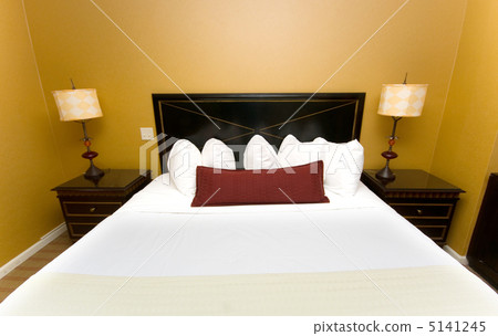 Double bed in the hotel room Double bed in the hotel room 5141245