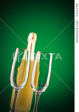 Champagne against color gradient background Champagne against color gradient background 5141249