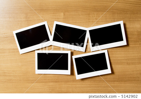 Designer concept - blank photo frames for your photos Designer concept - blank photo frames for your photos 5142902