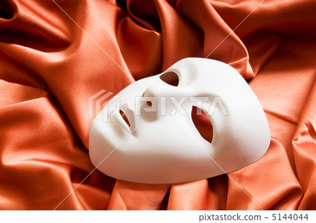 Theatre concept with the white plastic masks 5144044