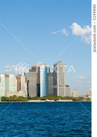 New York city panorama with tall skyscrapers New York city panorama with tall skyscrapers 5144990