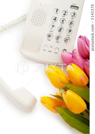 Romantic concept with phone and tulip flowers 5145378