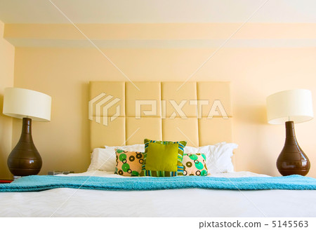 Double bed in the modern interior room 5145563