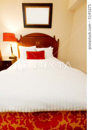 Double bed in the modern interior room 5145875