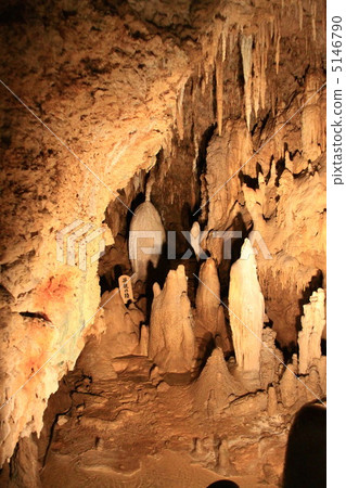 Okinawa World Limestone Cave · Dragon's Bell Okinawa World Limestone Cave · Dragon's Bell 5146790