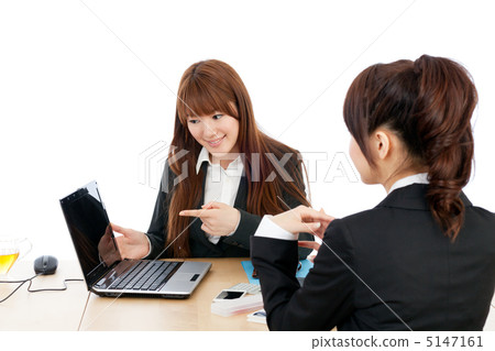 工作中的女人 工作中的女人 5147161