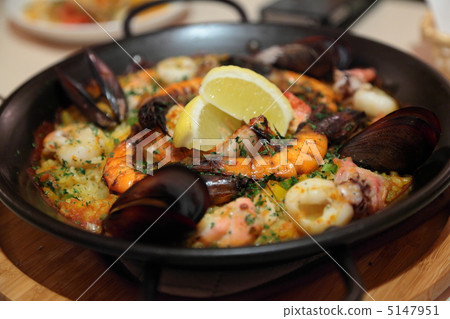 Paea of seafood 5147951