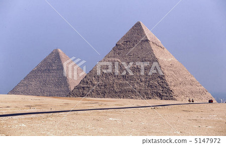  Pyramid 5147972