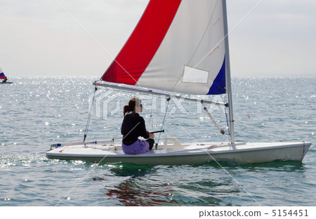 景觀與一艘遊艇 5154451