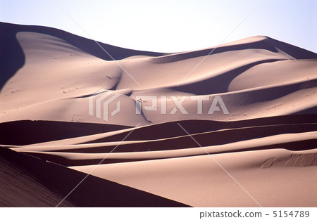 Dunes of the Sahara Desert Dunes of the Sahara Desert 5154789