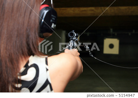 Gun shooting 5154947