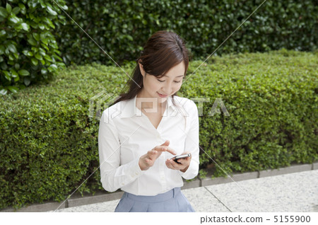 Women's business image 5155900